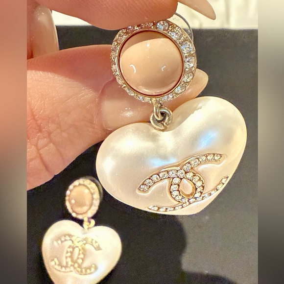 Pearl Resin Crystal CC Heart Drop Earrings Pink Gold - Picture 6 of 10